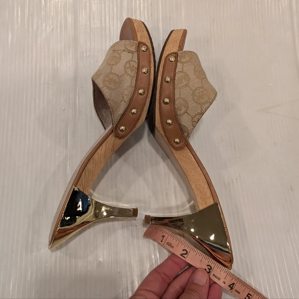 MICHAEL KORS monogrammed strap studded wooden clog heeled sandals size 9